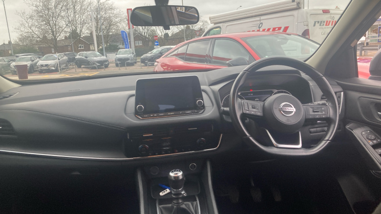 Nissan Qashqai 1.3 DiG-T MH Acenta Premium 5dr Petrol Hatchback